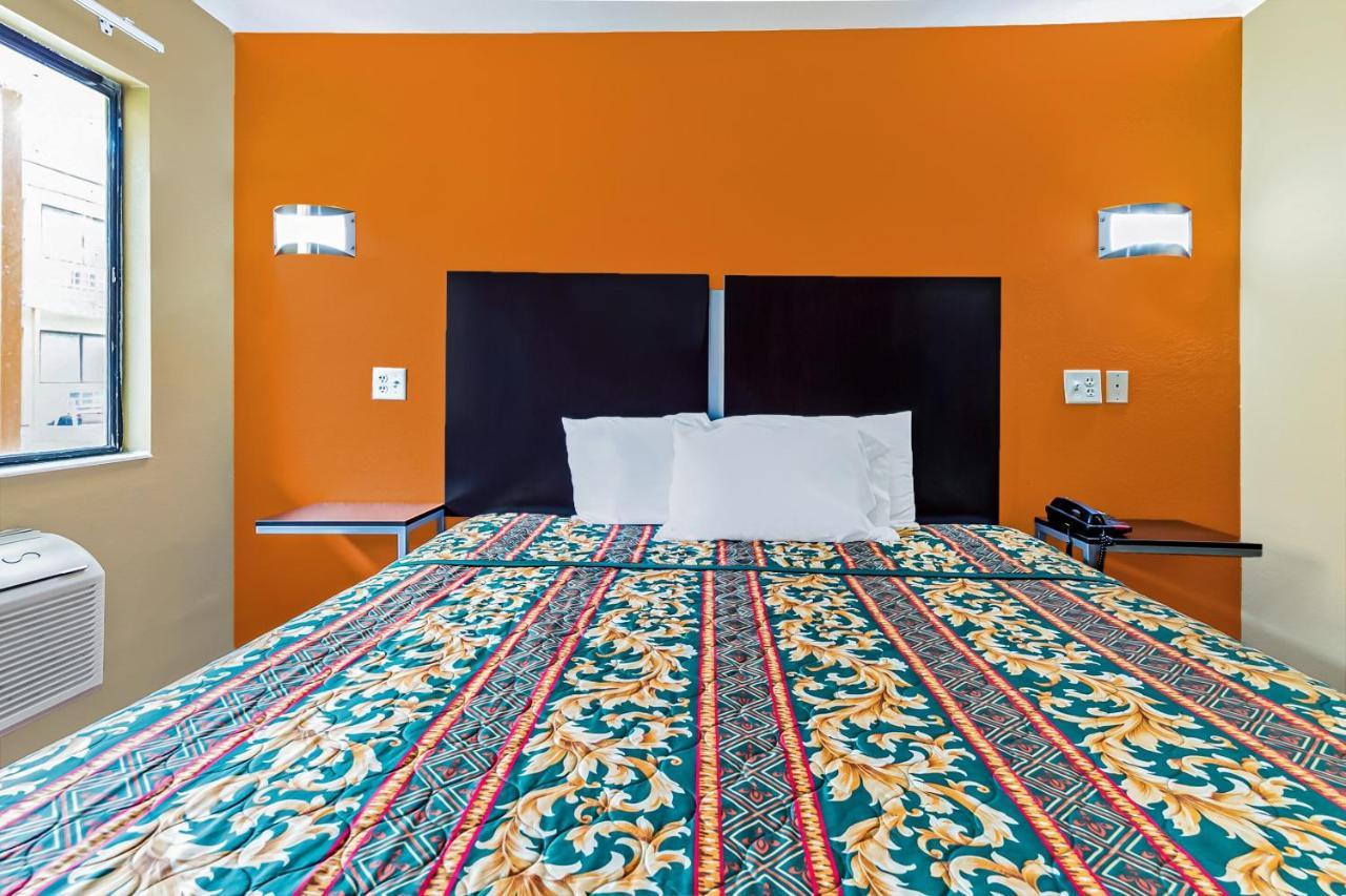 Oyo Hotel Lake Charles Hwy 10 Екстериор снимка