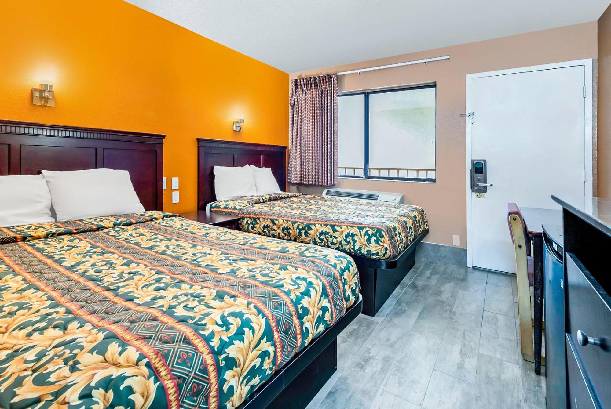 Oyo Hotel Lake Charles Hwy 10 Екстериор снимка